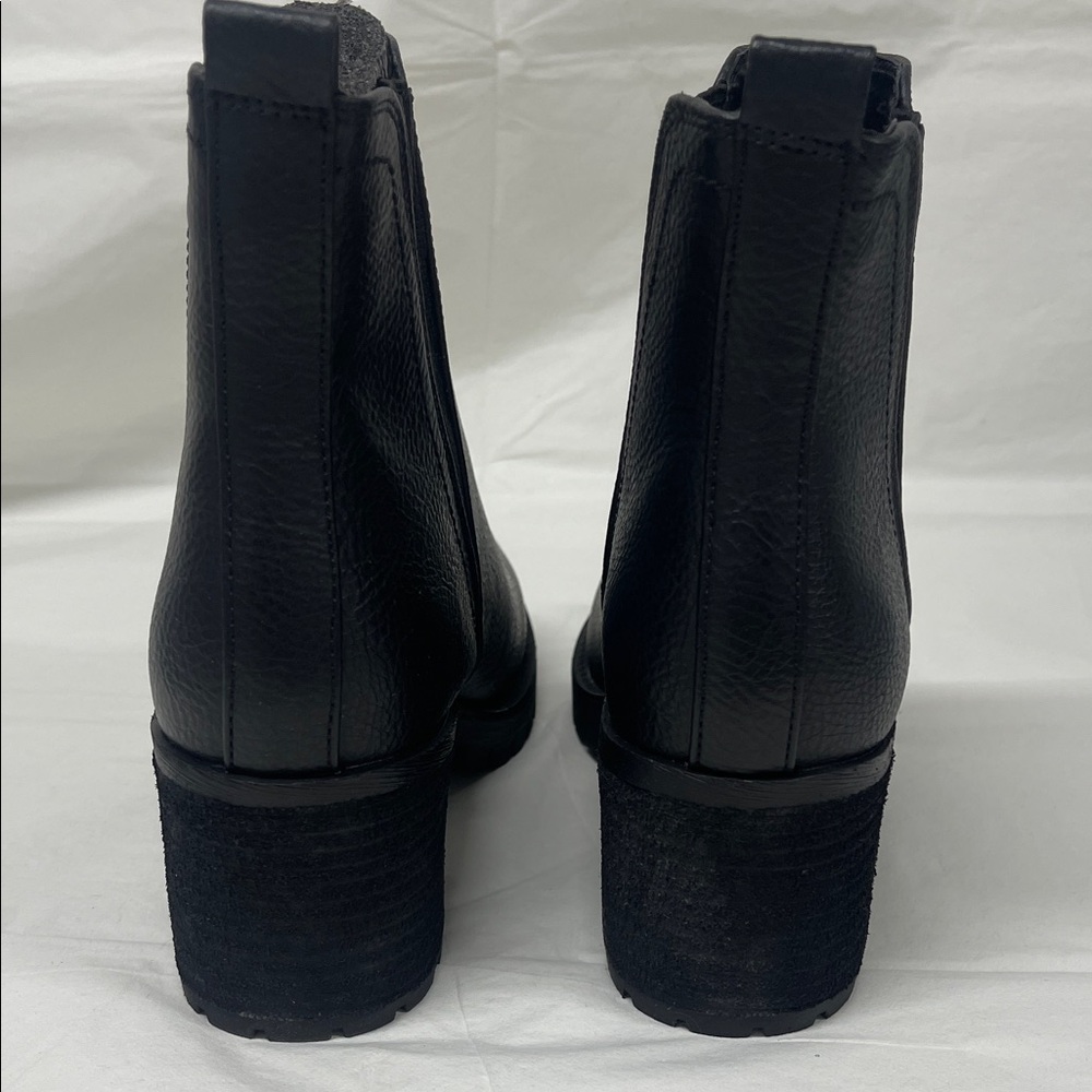 MIA Black Chelsea Lug Heel Ankle Boots - Picture 4 of 14